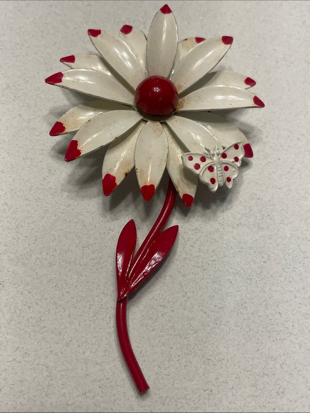 Vintage Daisy Red and White Brooch with Butterfly Accent
